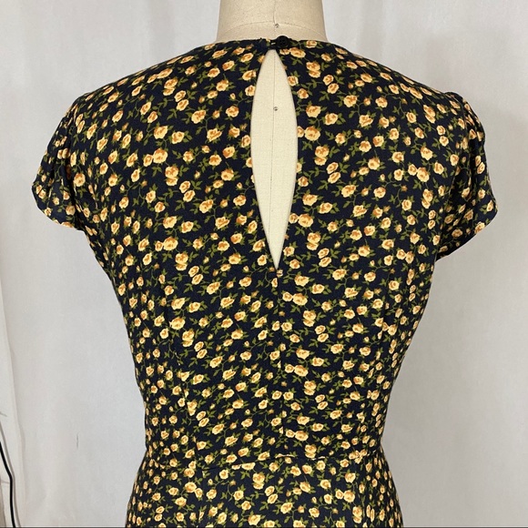 Reformation black dress with yellow and green small floral pattern - Picture 4 of 6